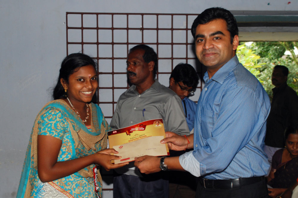 ED-sir-conferring-Excellence-Award