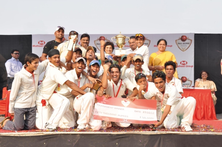 Education-Minister-Dr.-Kiran-Walia-felicitated-Paul-George
