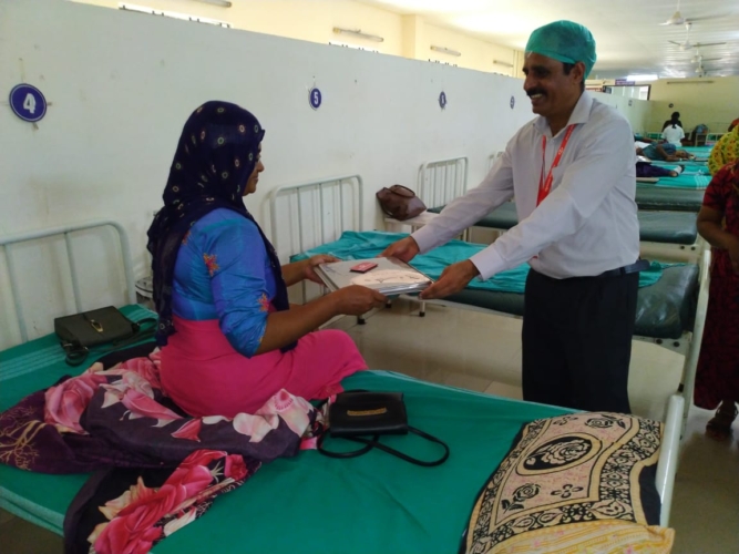 Food Distribution Activity at Hospital under ISR Activity (3)