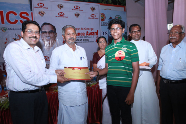 MD-sir-conferring-Excellence-Award