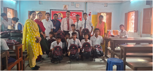 donation-of-100-school-bags-in-howrah-2