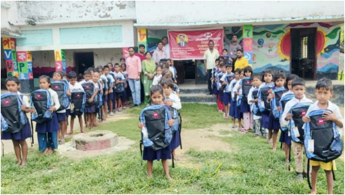 donation-of-100-school-bags-in-siliguri-2