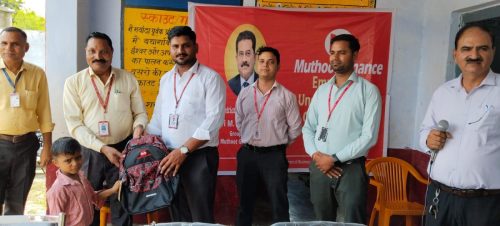 school-bag-distribution-aterna-meerut-3