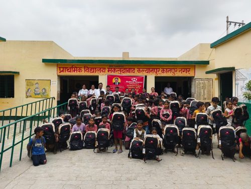 school-bag-distribution-kanpur