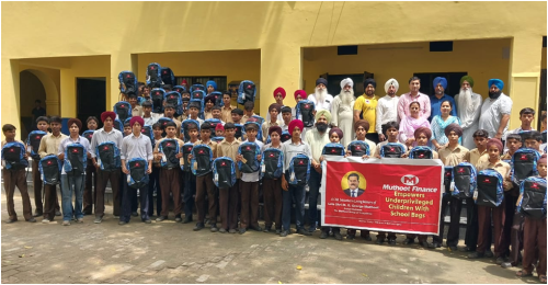 school-bag-distribution-ludhiana